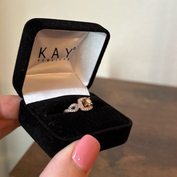 Rare Levian 14 kt. Rose Gold Round Chocolate Diamond Ring - Picture 6 of 12